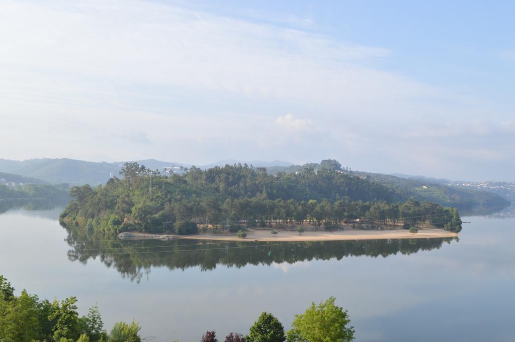 Figurino Do Douro Hotel Melres Екстериор снимка